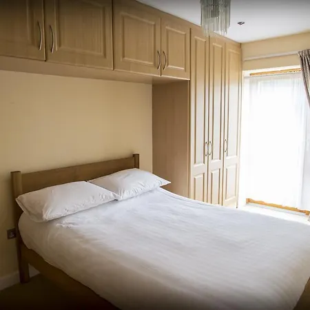 Apartment Wilford Court