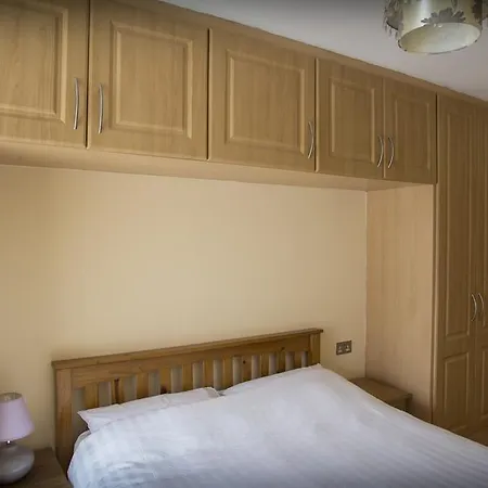 Apartment Wilford Court
