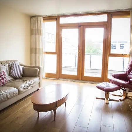 Lejlighed Wilford Court